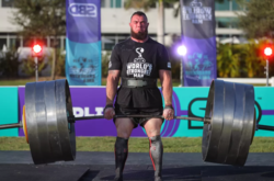 Стронгмен Алексей Новиков