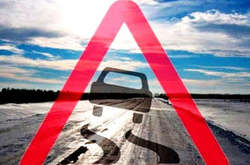 Синоптики попередили водіїв про ожеледицю