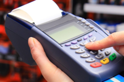 ФОП та іншим підприємцям дозволять використовувати безкоштовні аналоги касових апаратів у вигляді додатків на смартфони та ін.