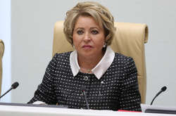 «У мене не коронавірус». Як одіозна соратниця Путіна кашлем налякала присутніх