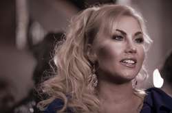 Камалия призналась, что едва не стала жертвой группового изнасилования