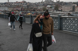 Раніше введену комендантську годину для літніх людей у віці від 65 років запровадять і для молоді віком до 20 років