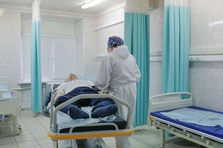  Оперативні дані: в Україні від коронавірусу померло понад 10 тисяч людей, з них минулої доби – 256 