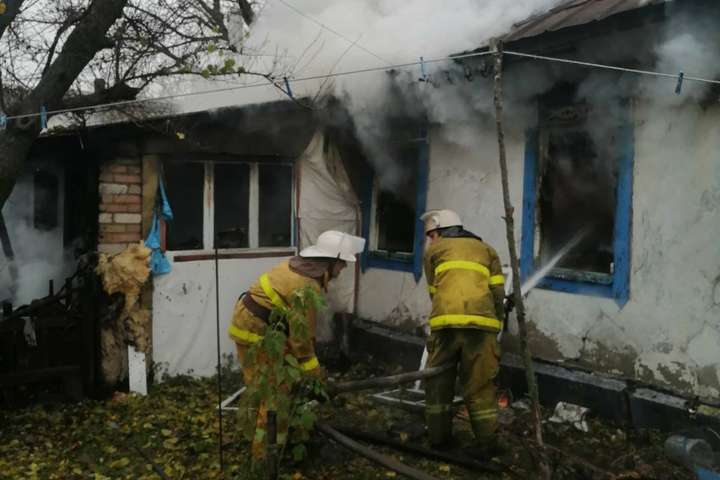 Трагедія на Київщині: під час пожежі загинули двоє людей (фото)