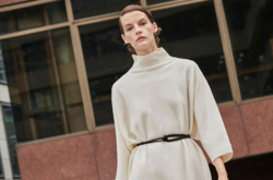 Платья надо выбирать по сезону, учитывая модные тенденции