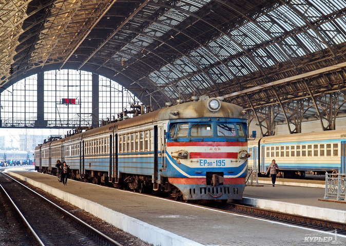 Чиновники УЗ наворовали миллионы средств предназначенных для модернизации дизель-поездов  