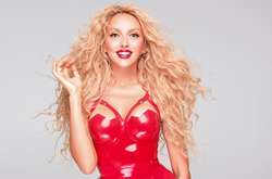 Оля Полякова закатила истерику главному санитарному врачу (видео)