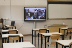 Представник ВООЗ наголошував, що закриття шкіл шкодить дітям, які перебувають у тяжкій життєвій ситуації