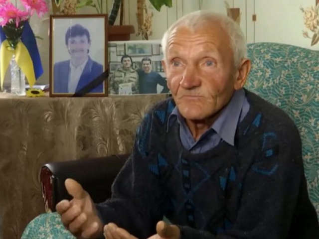 У 71-летнего отца погибшего героя АТО госслужащие списали с карточки почти 300 тысяч, полученные за сына