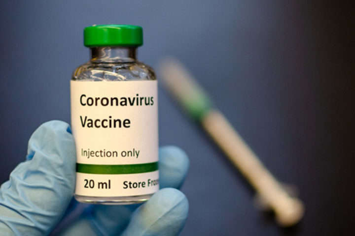 Степанов назвав групи людей, яких вакцинують першими від Covid-19