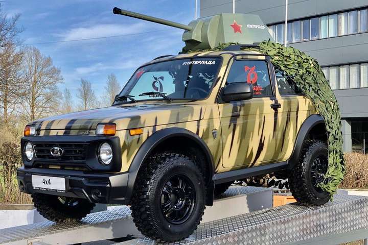 Lada 4X4 - Війну програно. Україна пустила до себе російські автомобілі