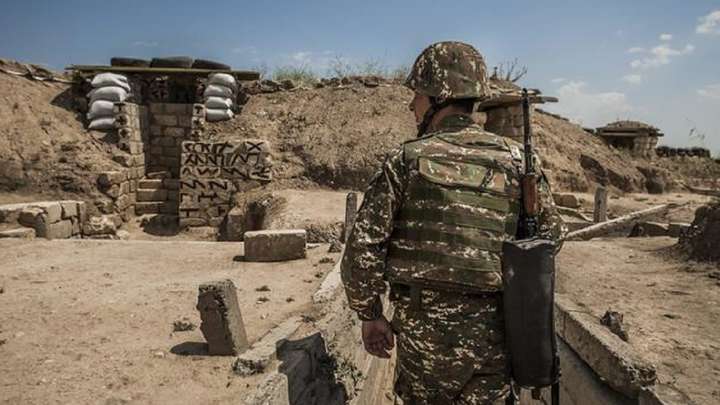 Азербайджанские войска вошли в приграничный с Карабахом Агдам