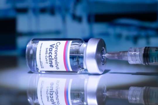 ЄС може затвердити дві вакцини від коронавірусу вже у грудні