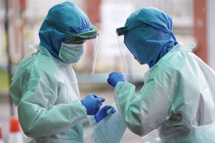 Оперативні дані: в Україні виявлено ще 14580 хворих на коронавірус