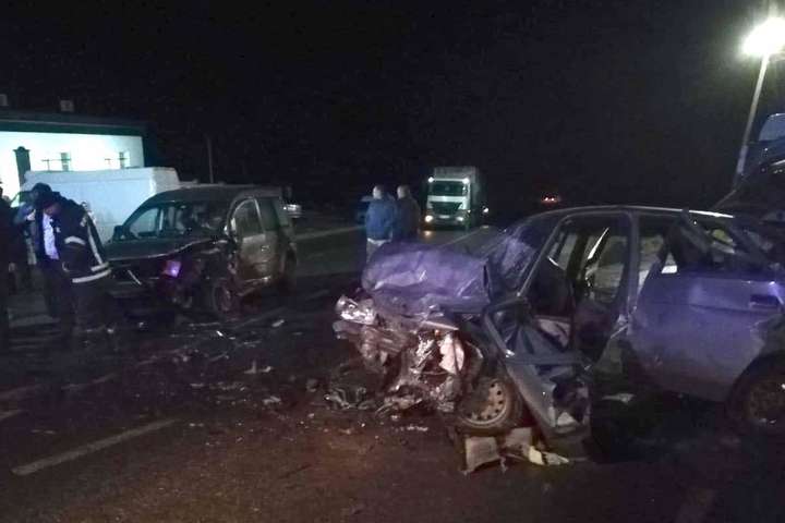 Моторошна ДТП на Вінниччині: загинула водійка однієї з автівок та троє людей травмувалися