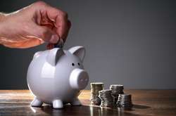 Какую пенсию получают украинцы со средней зарплатой: данные со всех регионов