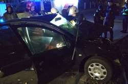 У результаті ДТП чоловіка було затиснуто між панеллю приладів та сидінням