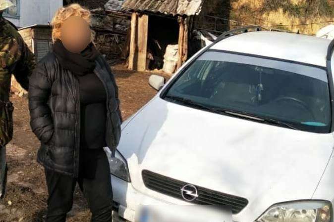 На Київщині поліція затримала викрадачку авто 