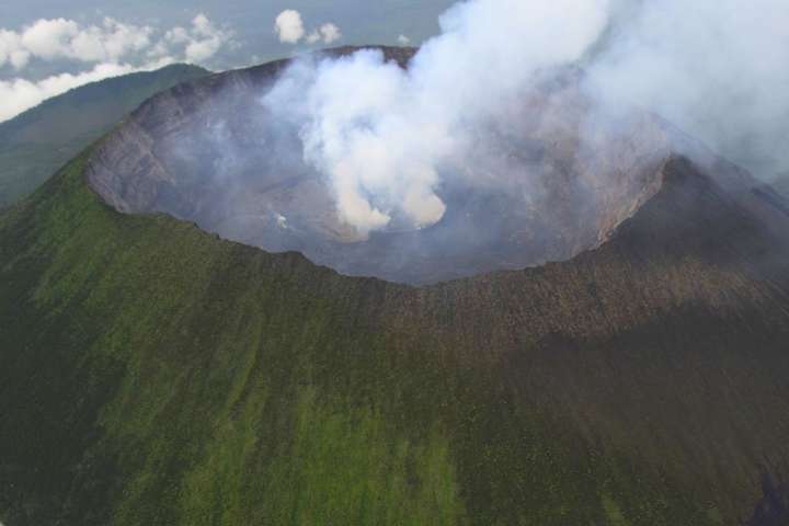 Українські миротворці приземлилися на кратер вулкана в Конго