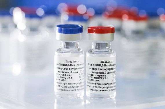 Угорщина почала тестування російської вакцини від коронавірусу