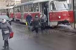 Рух трамваїв по вулиці Глибочицькій зупинився