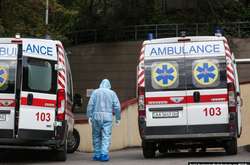 «Біля моргів – черги катафалків». ЗМІ розповіли про критичну ситуацію на Прикарпатті через коронавірус 