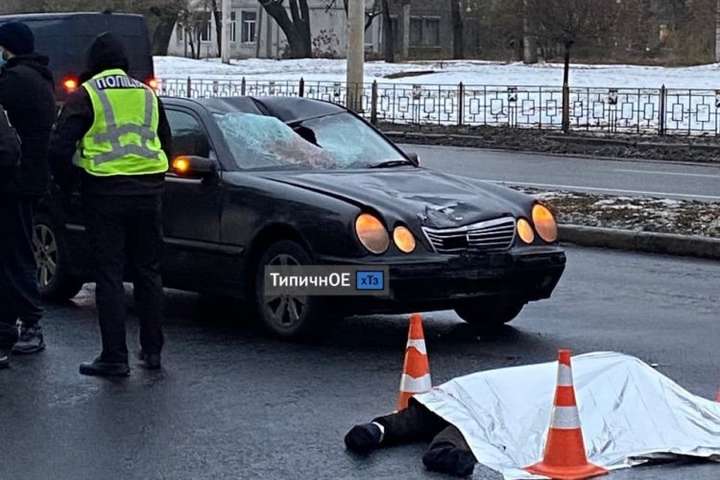 Жуткое ДТП в Харькове: пешеходу оторвало голову (видео 18+)