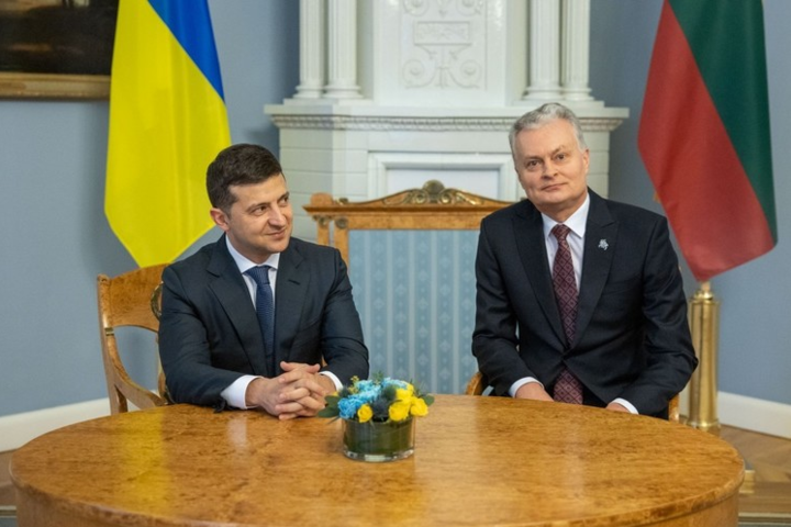 Президенти України та Литви планують провести відеозустріч у грудні