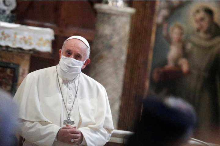 Папа Римський розкритикував «антимасочників»