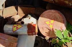 На спецкомбінаті  «Радон»  зберігаються  радіоактивні відходи різних видів  