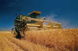 На початку жовтня нардеп Халімон дав прес-конференцію, на якій повідомив, що розкрив масштабну схему розкрадання бюджетних коштів держпідприємства «Івківці»