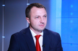 Кремінь звернув увагу на необхідність забезпечення навчання українською жестовою мовою жестомовних здобувачів освіти