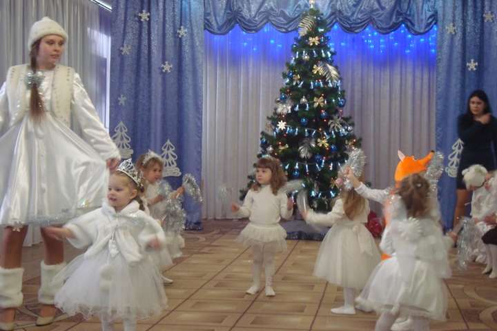 Як відбуватимуться новорічні свята у школах і садочках Києва в умовах карантину