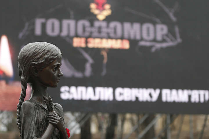 Сьогодні в Україні вшановують пам'ять жертв голодоморів