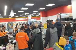 Чорна п’ятниця під час пандемії: без дистанції, масок і знижок