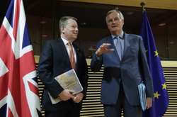  Мішель Барньє і Девід Фрост відновили роботу над угодою 