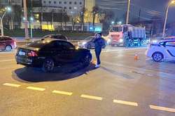 Смертельне ДТП у Києві: чоловік потрапив під колеса BMW (фото, відео)