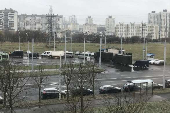 Протести у Білорусі: силовики у центрі Мінська стягують спецтехніку і водомети