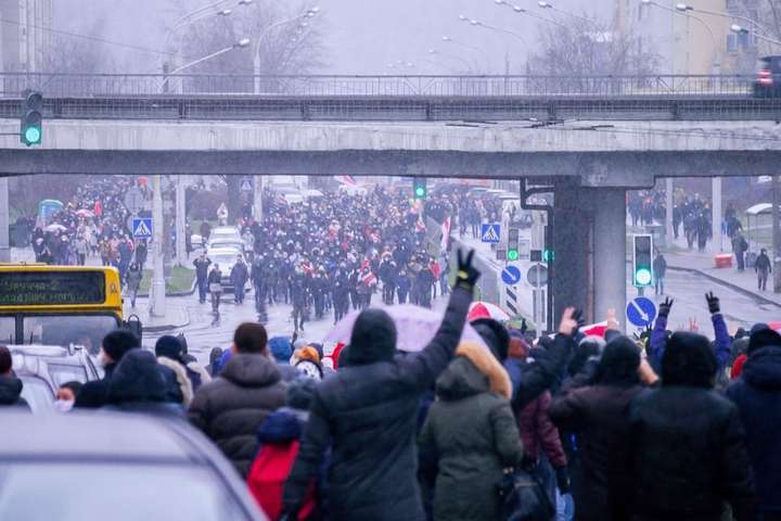 На «Марші сусідів» у Мінську вже затримано 200 чоловік (відео)