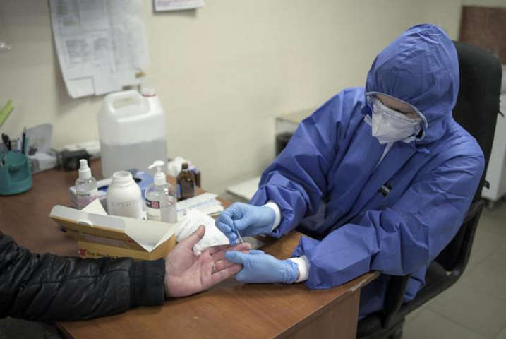 Оперативные данные: в Украине обнаружили меньше 10 тысяч больных коронавирусом