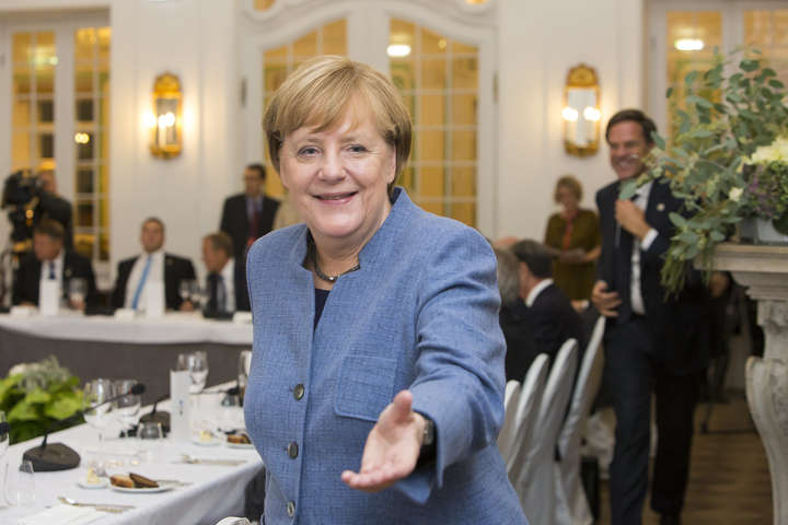Тихановська: Меркель питала мене при зустрічі, чи розумію я українську