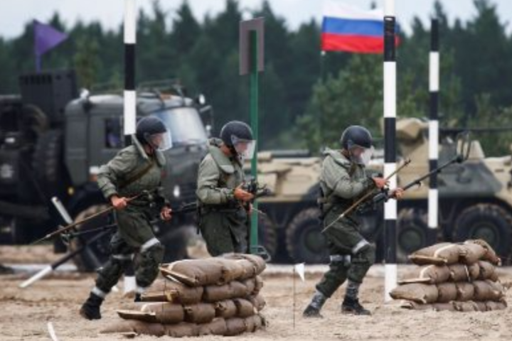 На окупованому Донбасі кількість російських військових становить понад 35 тис ─ розвідка