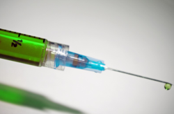 Раніше у фармкомпанії повідомляли, що до моменту дозволу не здійснюватимуть поставок