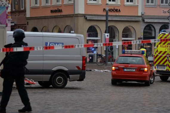 У німецькому місті Трірі авто наїхало на людей у пішохідній зоні: двоє загиблих