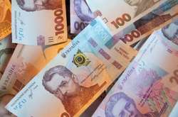 Сума коштів на Єдиному казначейському рахунку на 1 грудня становить 19,8 млрд гривень (місяцем раніше ─ 15,1 млрд гривень)