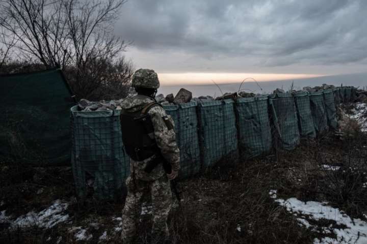 Доба на Донбасі: бойовики обстріляли українських бійців з гранатомета