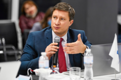 Ексчлен НАЗК, доцент кафедри Інституту міжнародних відносин Олександр Серьогін