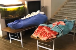 И мертвые, и живые: в одесской больнице не успевают выносить тела умерших от коронавируса