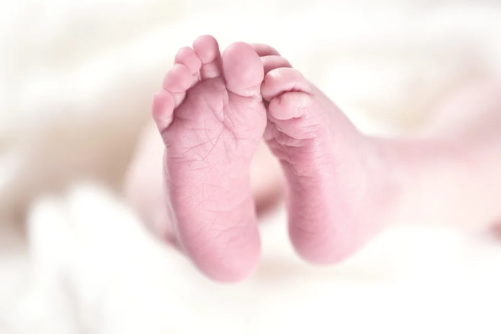 У США народилася дитина із замороженого ембріона, якому було 27 років 