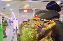 Не по дресс-коду: в Украину не пустили туриста из Германии из-за георгиевской ленточки